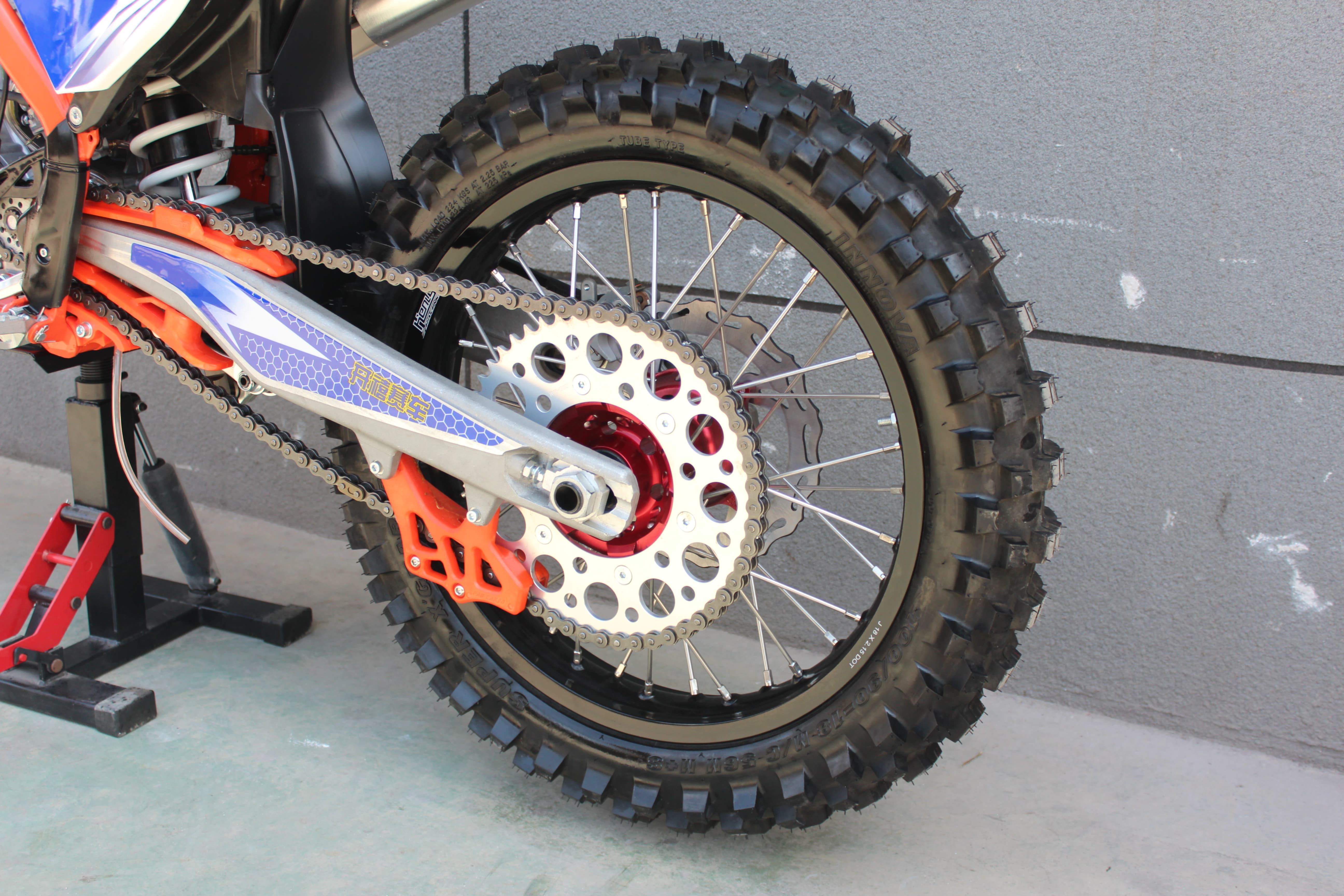 XN125 2 Stroke 125cc 6 Gears Motocross Dirt Bike XN125