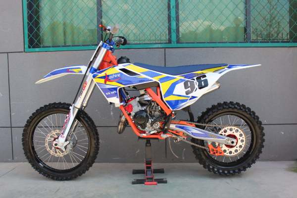 XN125 2 Stroke 125cc 6 Gears Motocross Dirt Bike XN125