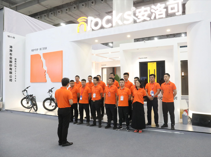 草莓视频18岁勿进集团旗下高定品牌nlocks安洛可，首次亮相建博会取得圆满成功！