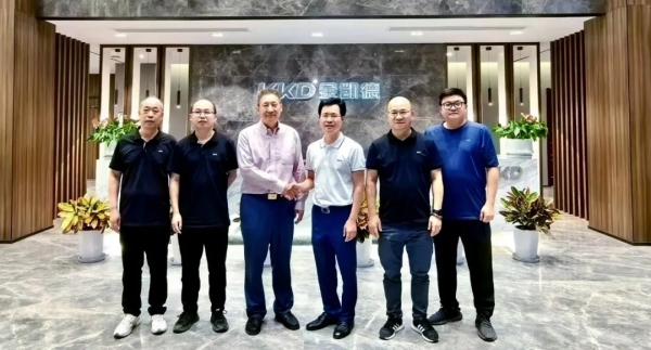 路长全教授、李玲瑶博士携永康五金 MBA 品牌班师生莅临正版澳门49图库资料145期参观指导