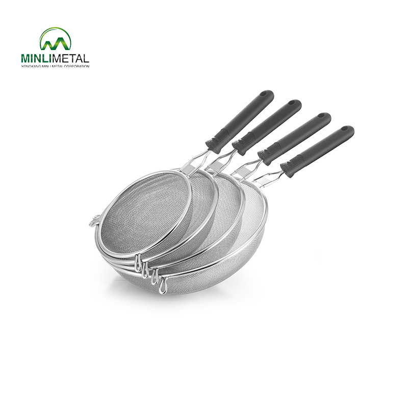 S/S Mesh Strainer with Plastic Handle