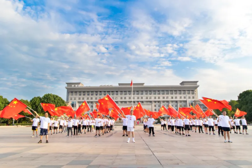 庆华诞 喜迎二十大 满怀激情、红动飞神