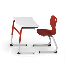 C-type desks and chairs 