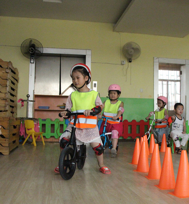 ANDER CHARITY8