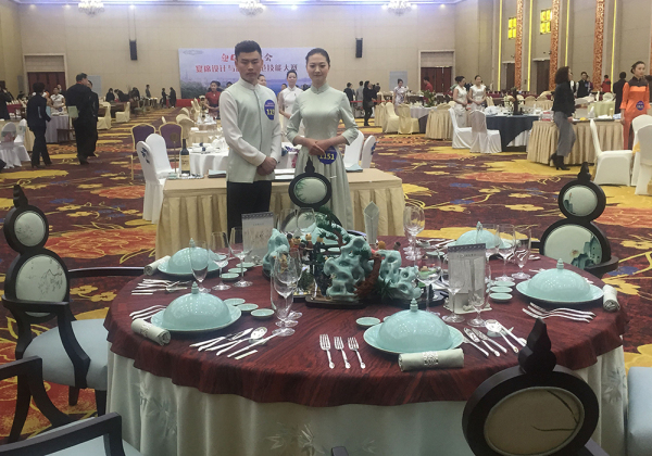 迎G20峰会饭店摆台技能大赛 
