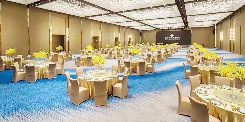 你的婚宴桌布是潮流色还是传统色?