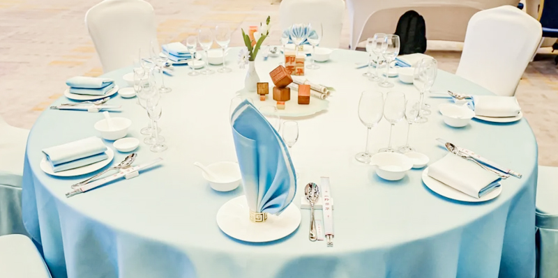 2023独领风骚的宴会潮流色《渐变台布》