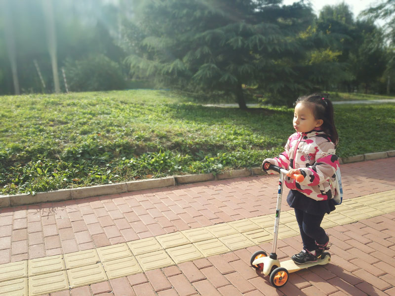 How do parents choose scooters for their children?