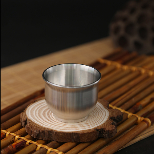 翻边茶杯