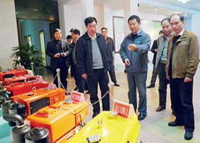2010年江西省农业厅副厅长彭济民来公司考察