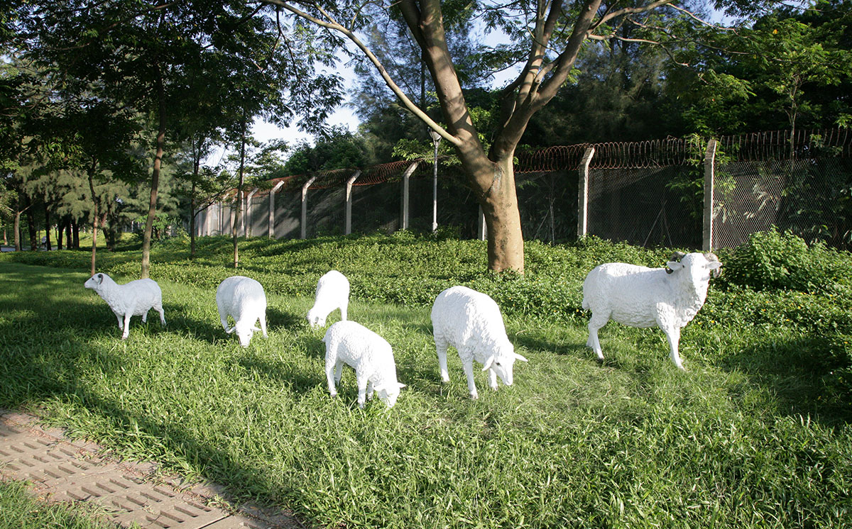 福羊羊群雕——世界大學生運動會 