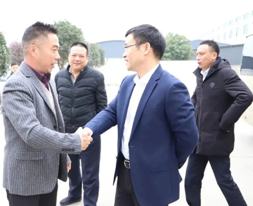 Secretary of the Municipal Party Committee Zhang Xusheng came to Feijian's new factory to help enterprises solve their problems