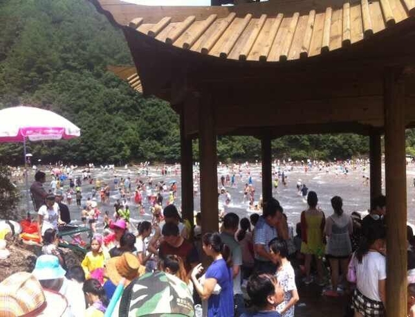 福建南平白水洋，激情晚会 福建南平白水洋风景区