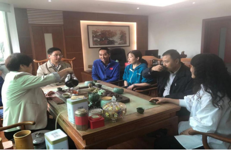 对接鸿运实业简报20211013347.jpg