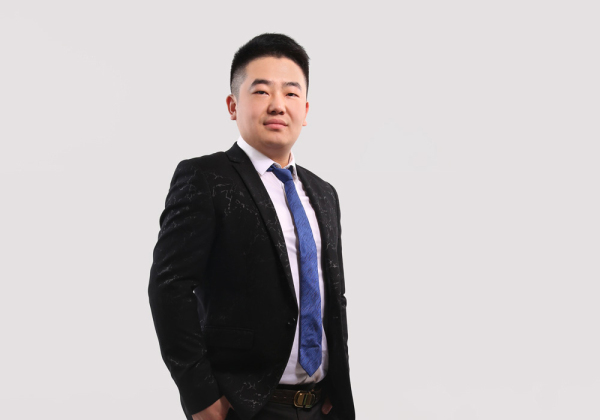 YOYOSO · Ma Siyuan-Honorary Dean and Gold Instructor of the Business School of YOYOSO