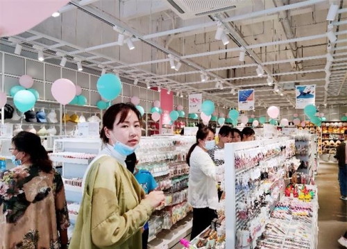 韓尚商學院：創業加盟一家快時尚百貨連鎖實體店，大概需要多少錢?