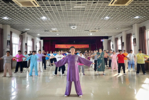 在武义，“浙样运动”健身气功·八段锦受欢迎