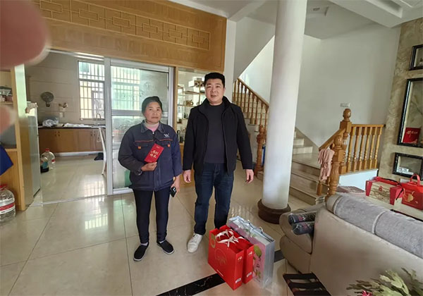 浓情关怀暖人心｜浙江华威家居集团开展春节职工走访慰问活动
