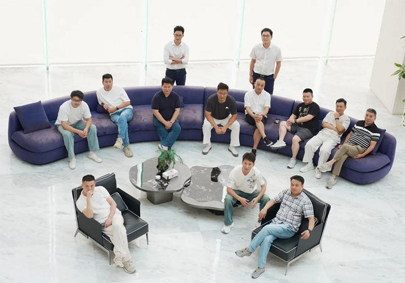 义乌设计师团队一行莅临浙江华威家居集团参观交流