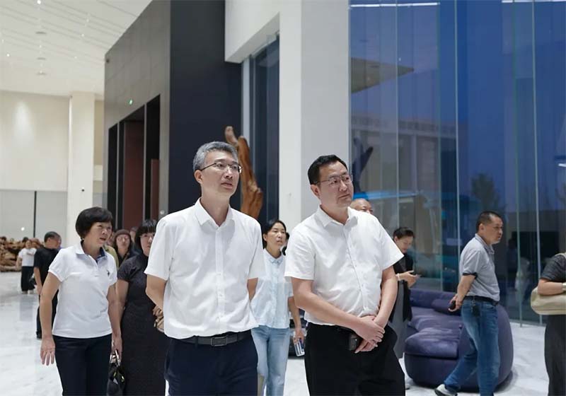 品门艺之美 叙文脉新思 | 十月・松阳 “美丽中国” 生态文学行采风团走进浙江华威家居集团