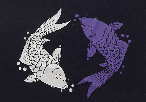 金葱粉广泛应用于多个行业，高度闪光使得装饰物鲜艳夺目