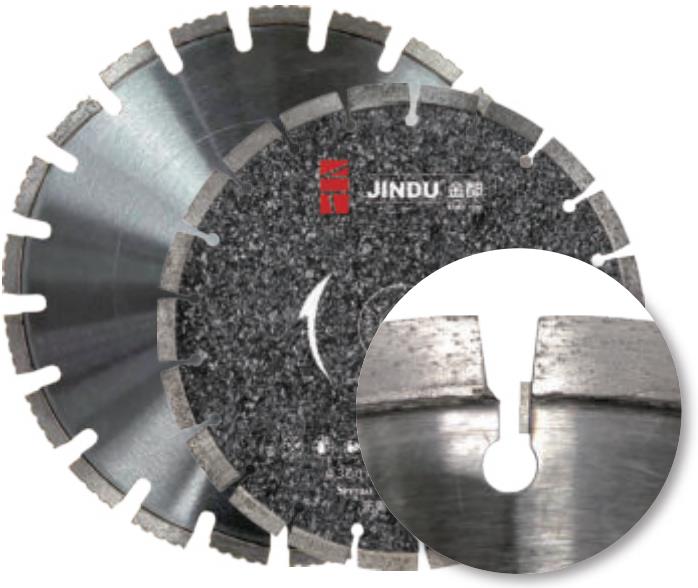 Asphalt cutting blade