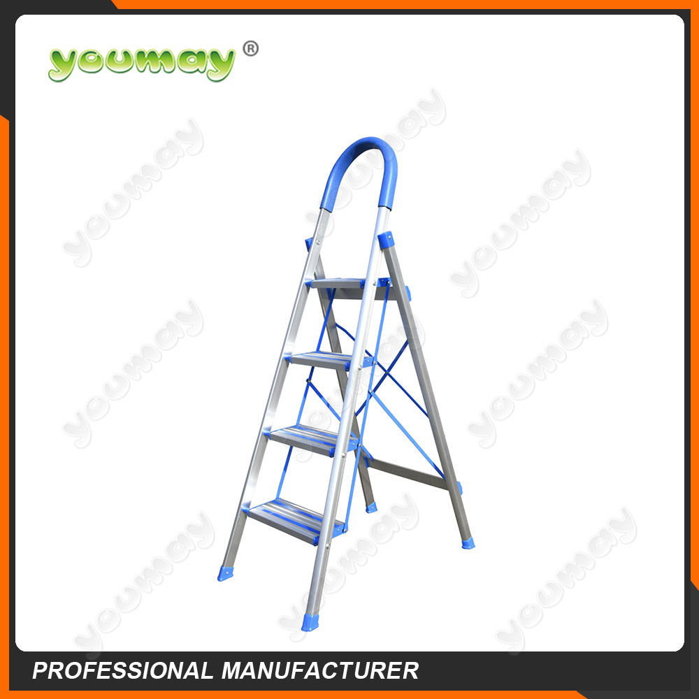 Folding ladders