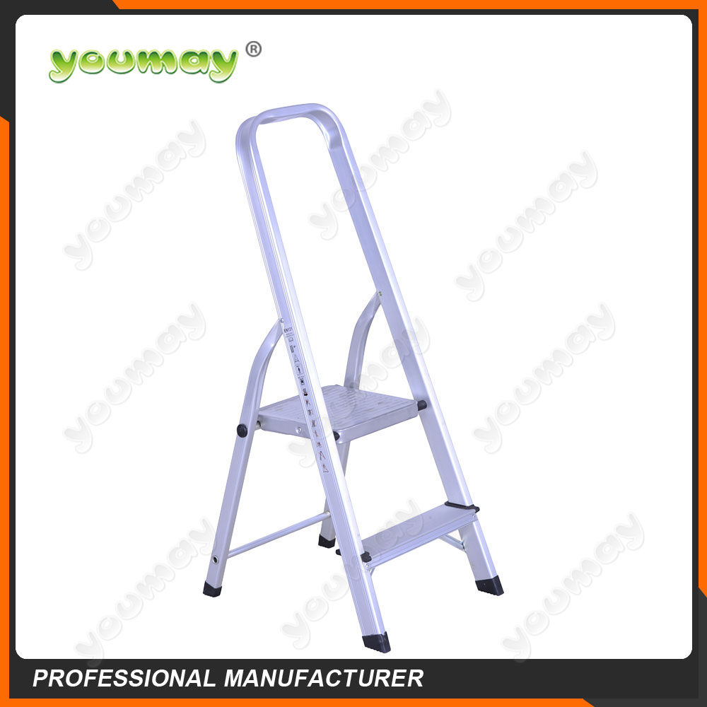 Folding ladders