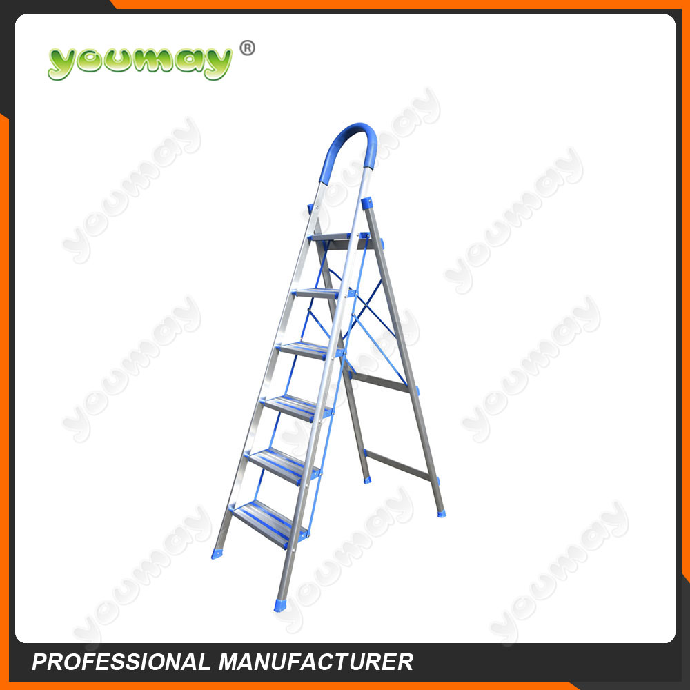 Folding ladders