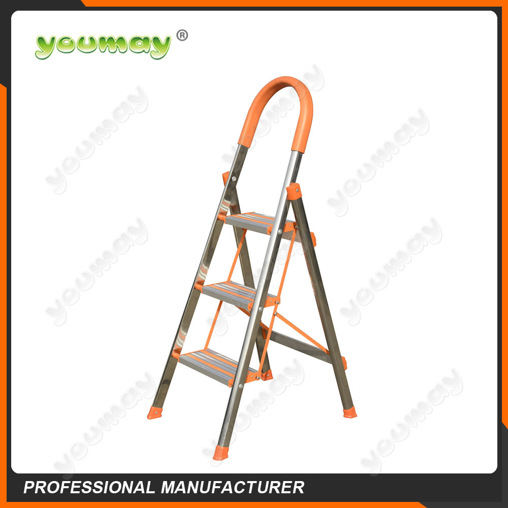 Folding ladders