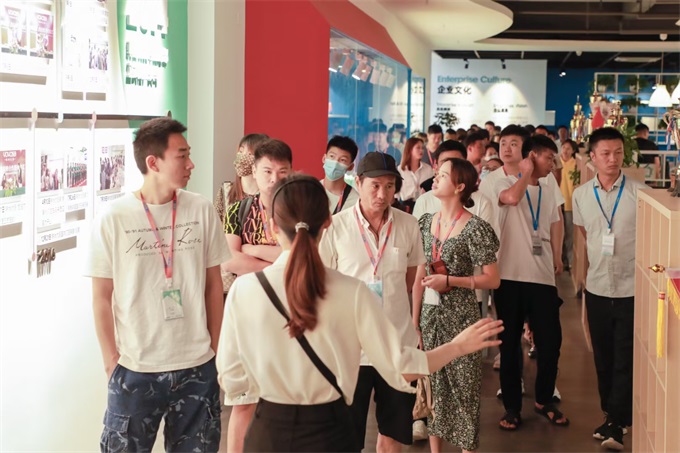 “双品牌，赢未来”纷享好物7月财富盛会再次圆满成功，现场签约不断