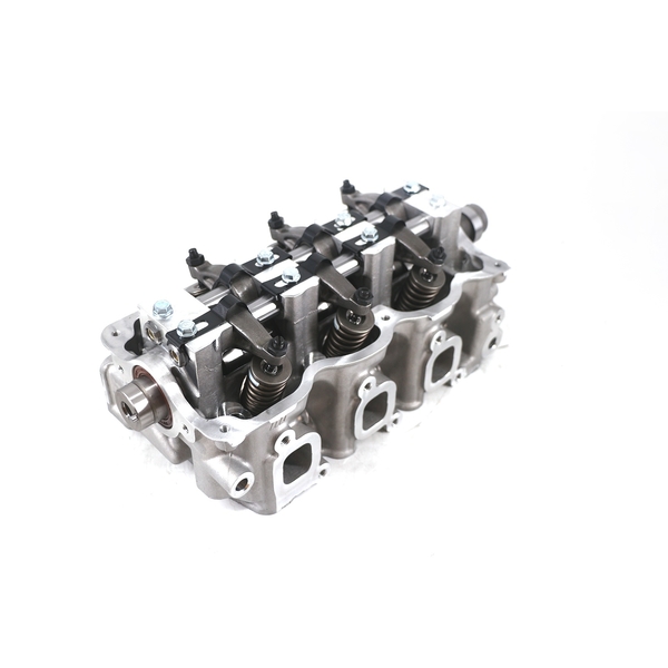 汽车缸盖总成 F8C