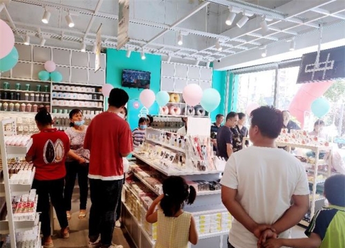 YOYOSO韩尚优品商学院：创业开一家10元店具体需要哪些费用呢?