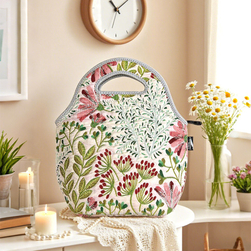 BROCADE TEXTURE RELIEF JACQUARD - FLOWER SERIES LUNCH TOTE