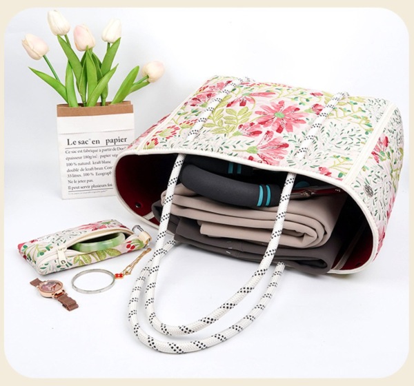 BROCADE TEXTURE RELIEF JACQUARD - FLOWER SERIES FREEMAN Escape tote FR-W029T